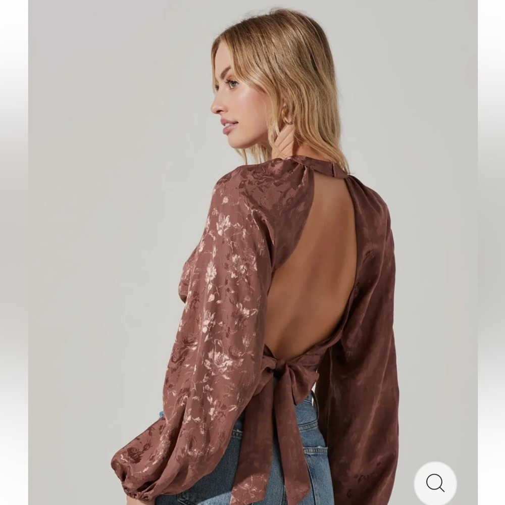 Astr Betsy Floral Cutout Long Sleeve Top in Brown Jacquard Blouse Size Small - Picture 3 of 8
